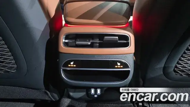Genesis GV70 2023 — ფოტო 1/32