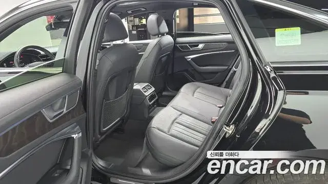 Audi A6 2022 — Şəkil 8/31