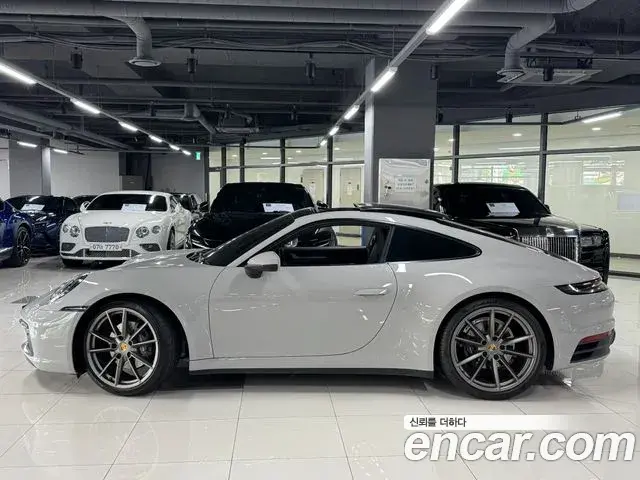 Porsche 911 2024 — Photo 8/16