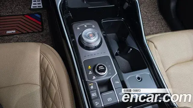 Kia Sorento 2024 — Photo 17/33