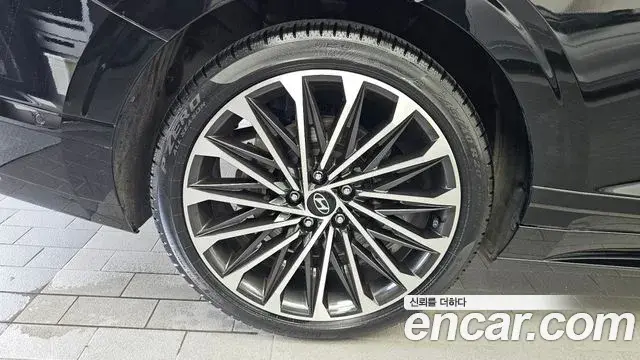Hyundai Grandeur Hybrid 2024 — ფოტო 14/39