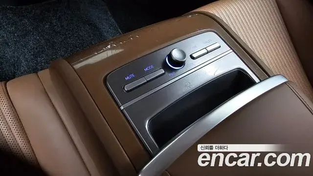 Hyundai Grandeur Hybrid 2024 — ფოტო 21/39