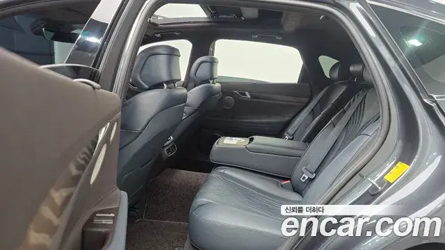 Genesis G80 2020 — Şəkil 31/32