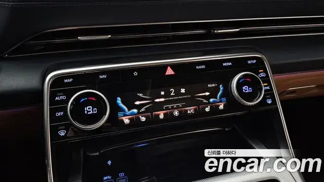 Genesis GV80 2023 — Şəkil 26/38
