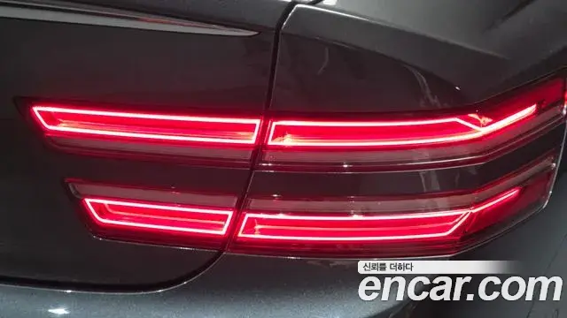 Genesis G80 2022 — ფოტო 15/34