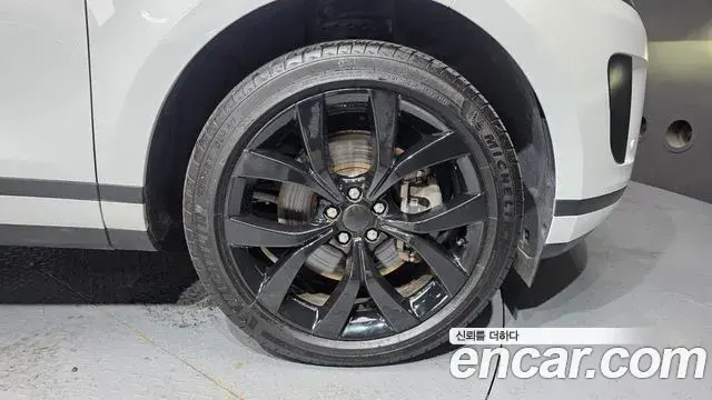 Land Rover Range Rover Evoque 2022 — Şəkil 28/38