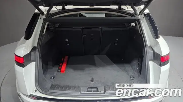 Land Rover Range Rover Evoque 2022 — Şəkil 31/38