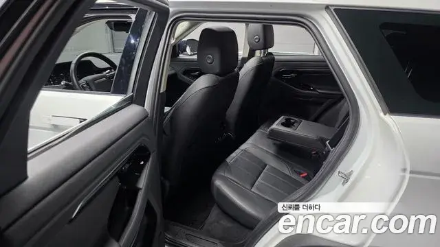 Land Rover Range Rover Evoque 2022 — Şəkil 26/38