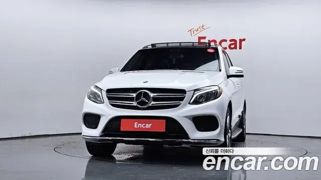 Mercedes-Benz GLE-Class 2018 — Фото 3/20
