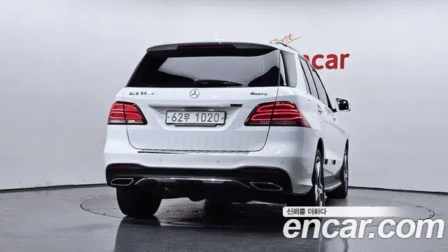Mercedes-Benz GLE-Class 2018 — Фото 4/20