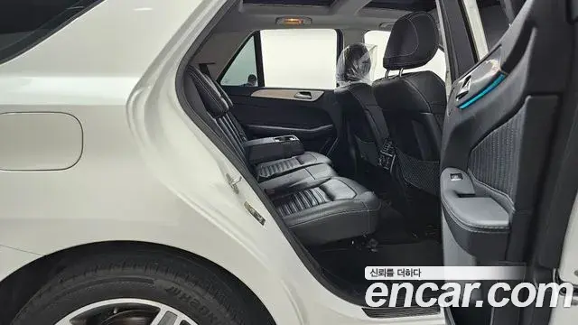 Mercedes-Benz GLE-Class 2018 — Фото 11/20