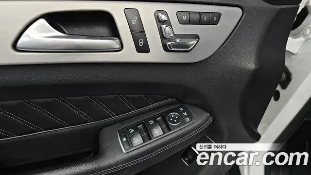 Mercedes-Benz GLE-Class 2018 — Фото 18/20