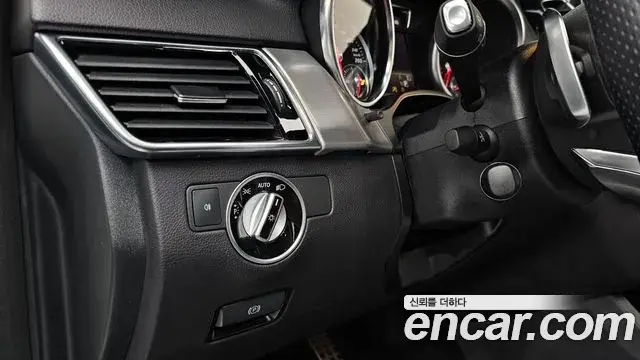 Mercedes-Benz GLE-Class 2018 — Фото 20/20