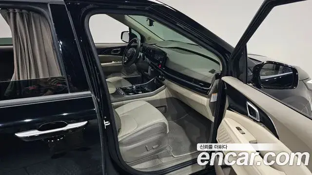 Kia Carnival 2024 — Photo 3/39