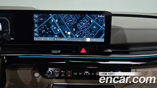 Kia Carnival 2024 — Photo 18/39