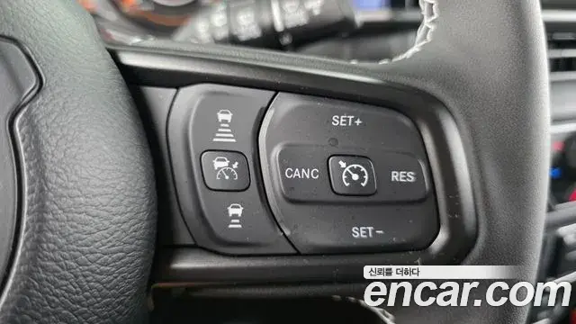 Jeep Wrangler 2025 — Photo 21/30
