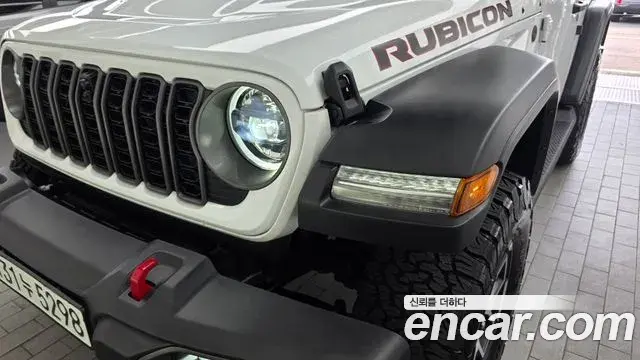 Jeep Wrangler 2025 — Photo 28/30