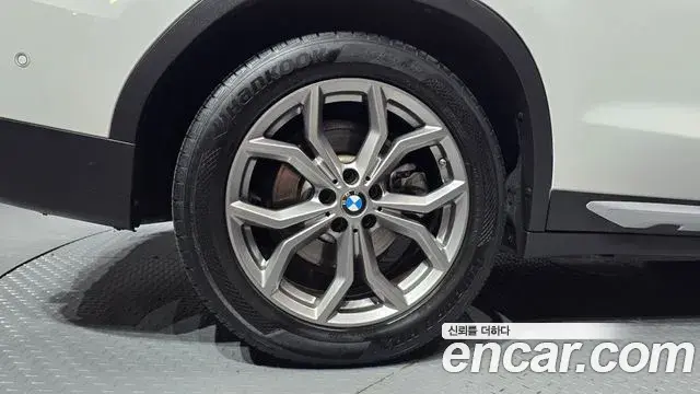 BMW X3 2020 — ფოტო 23/31