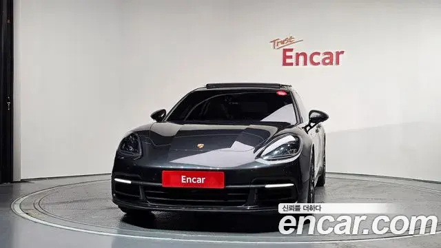 Porsche Panamera 2018 — Şəkil 22/36