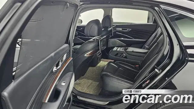 Kia The K9 2018 — ფოტო 8/32