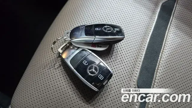 Mercedes-Benz G-Class 2020 — Фото 16/20