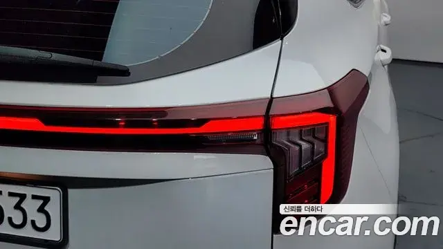 Kia Seltos 2024 — ფოტო 14/32