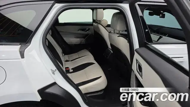 Land Rover Range Rover Velar 2018 — Photo 2/20