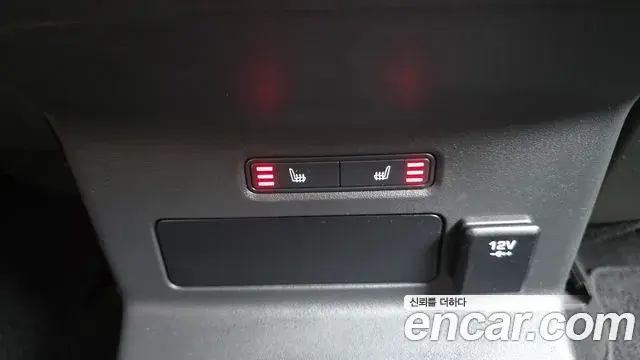 Land Rover Range Rover Velar 2018 — Photo 16/20