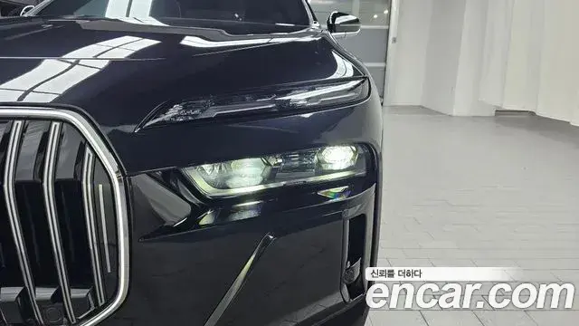 BMW 7 Series 2023 — ფოტო 4/34