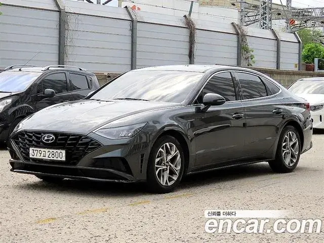 Hyundai Sonata 2021 — Фото 2/20