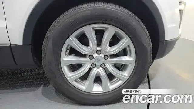 Land Rover Range Rover Evoque 2018 — ფოტო 19/33