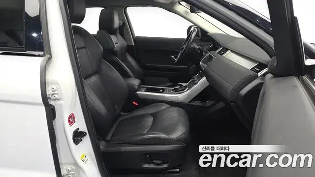 Land Rover Range Rover Evoque 2018 — ფოტო 27/33