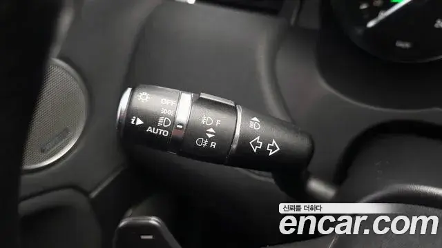 Land Rover Range Rover Evoque 2018 — ფოტო 30/33