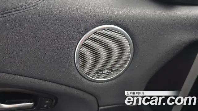 Land Rover Range Rover Evoque 2018 — ფოტო 32/33