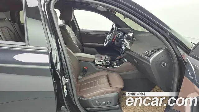 BMW X4 2023 — Şəkil 16/36