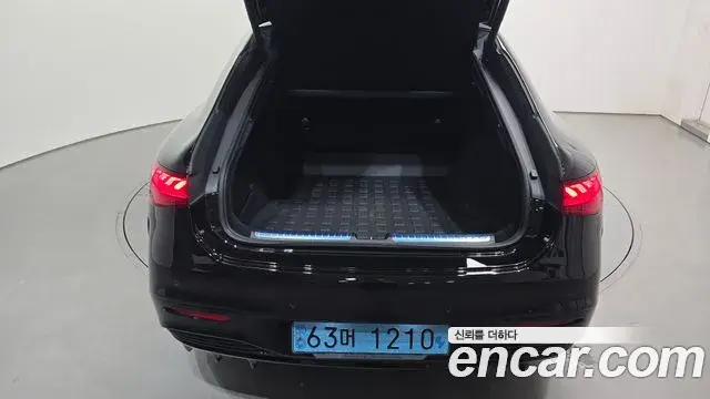 Mercedes-Benz EQS 2022 — Şəkil 11/31