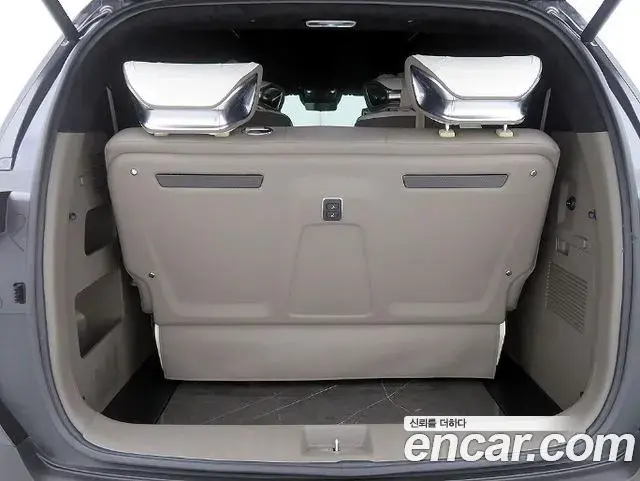 Kia Carnival 2024 — ფოტო 12/20