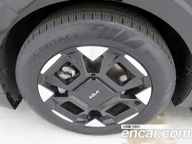 Kia Carnival 2024 — ფოტო 15/20