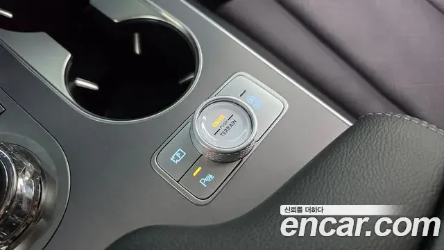 Genesis GV80 2024 — Photo 18/40
