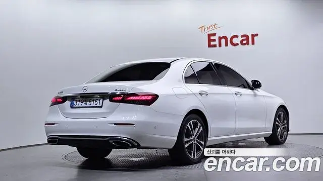 Mercedes-Benz E-Class 2021 — Şəkil 16/33