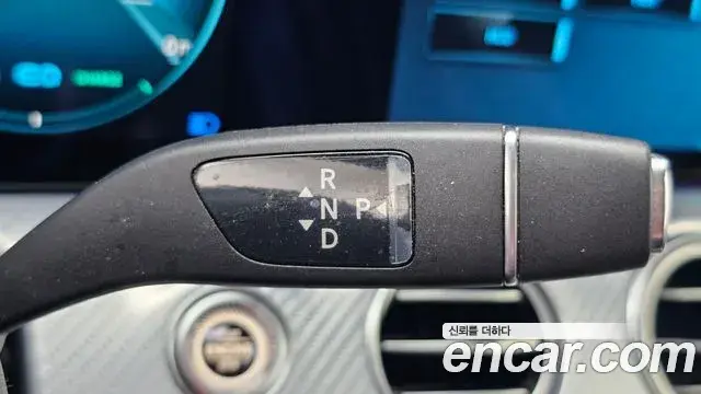 Mercedes-Benz E-Class 2021 — Şəkil 28/33