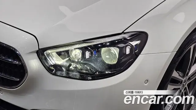 Mercedes-Benz E-Class 2021 — Şəkil 30/33