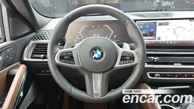 BMW X6 2025 — Photo 32/37