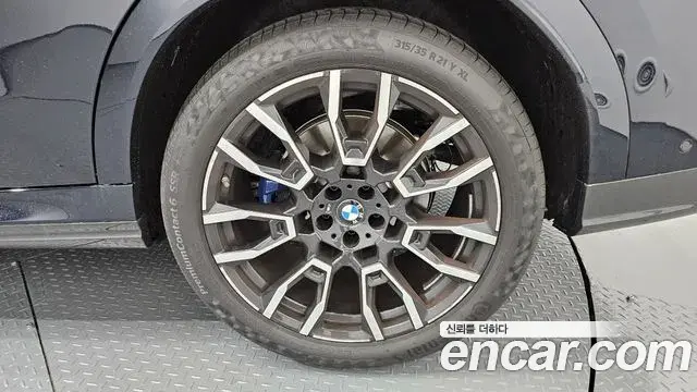 BMW X6 2025 — Photo 24/37