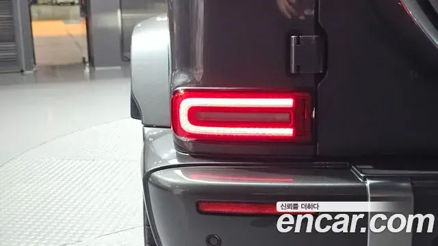 Mercedes-Benz G-Class 2023 — Şəkil 30/35