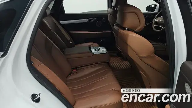 Genesis G80 2024 — Photo 16/31