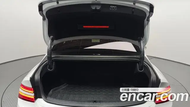 Genesis G80 2024 — Photo 4/31