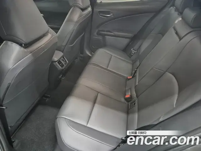 Lexus UX300h 2025 — Şəkil 11/19