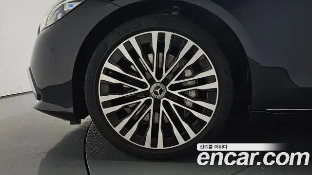 Mercedes-Benz S-Class 2021 — ფოტო 28/40
