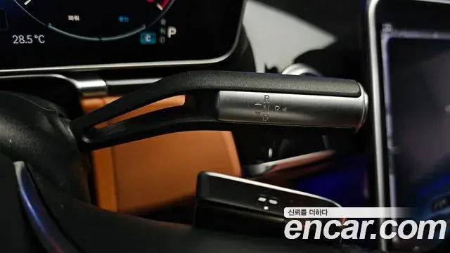 Mercedes-Benz S-Class 2021 — ფოტო 13/40